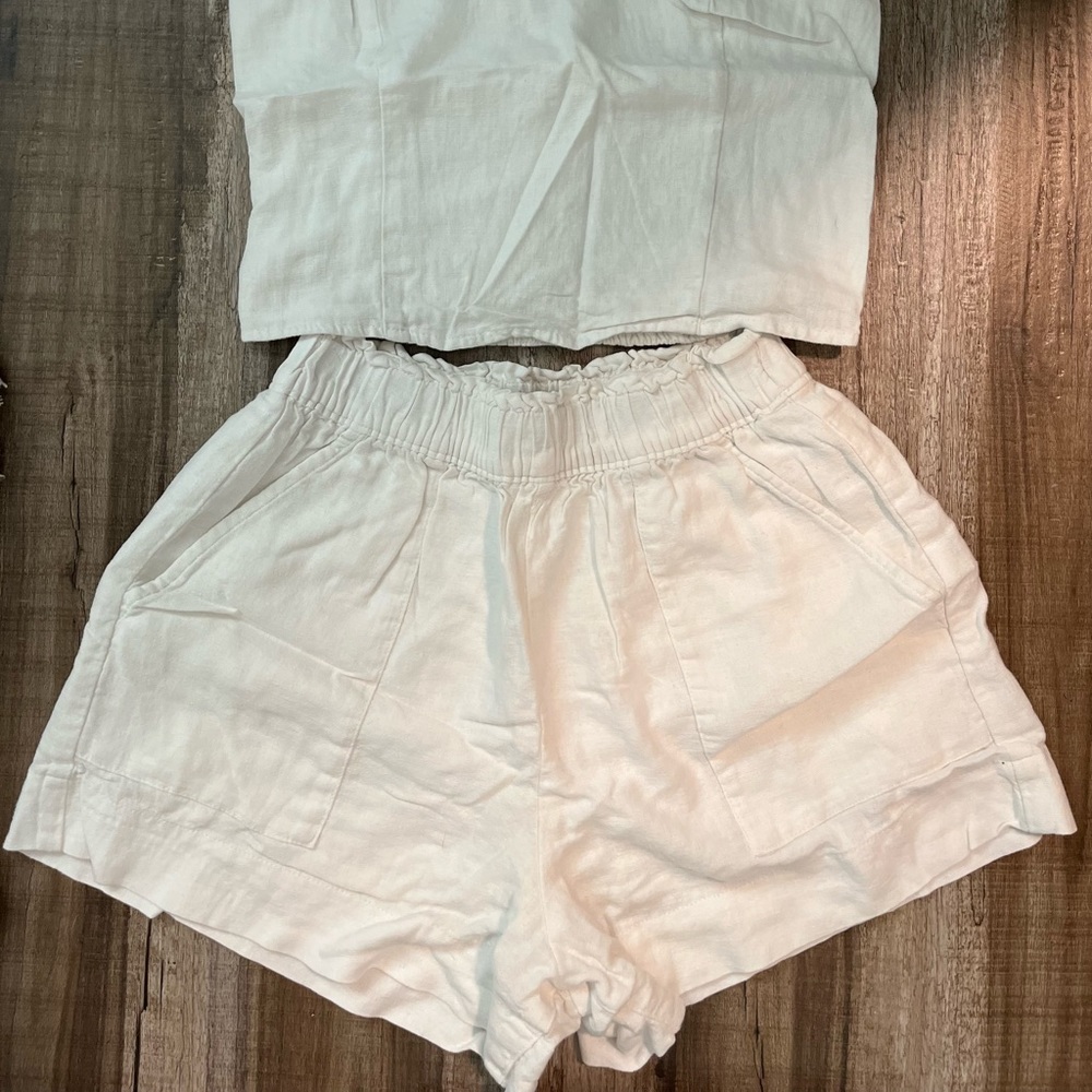 Abercrombie linen set